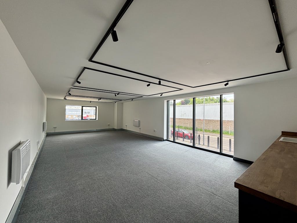 14B Cosgrove Way first floor