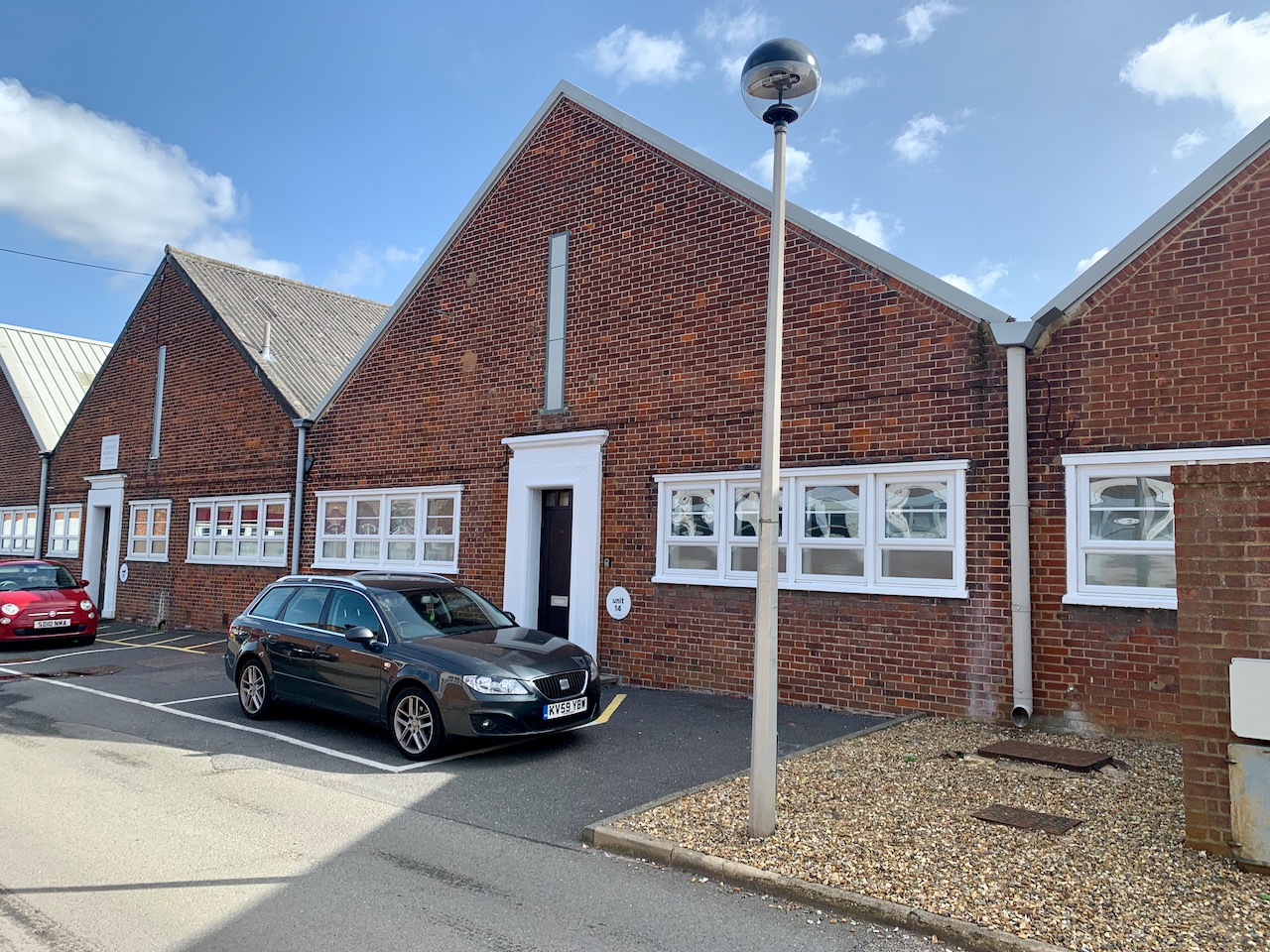 14-Tewin-Front-External