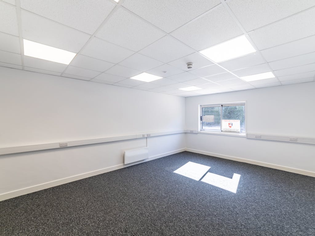 Unit 7 Barratt Industrial Pk Luton80