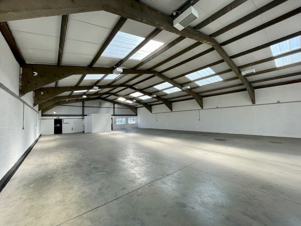 3-Billington-Road-Leighton-Buzzard-warehouse-internal