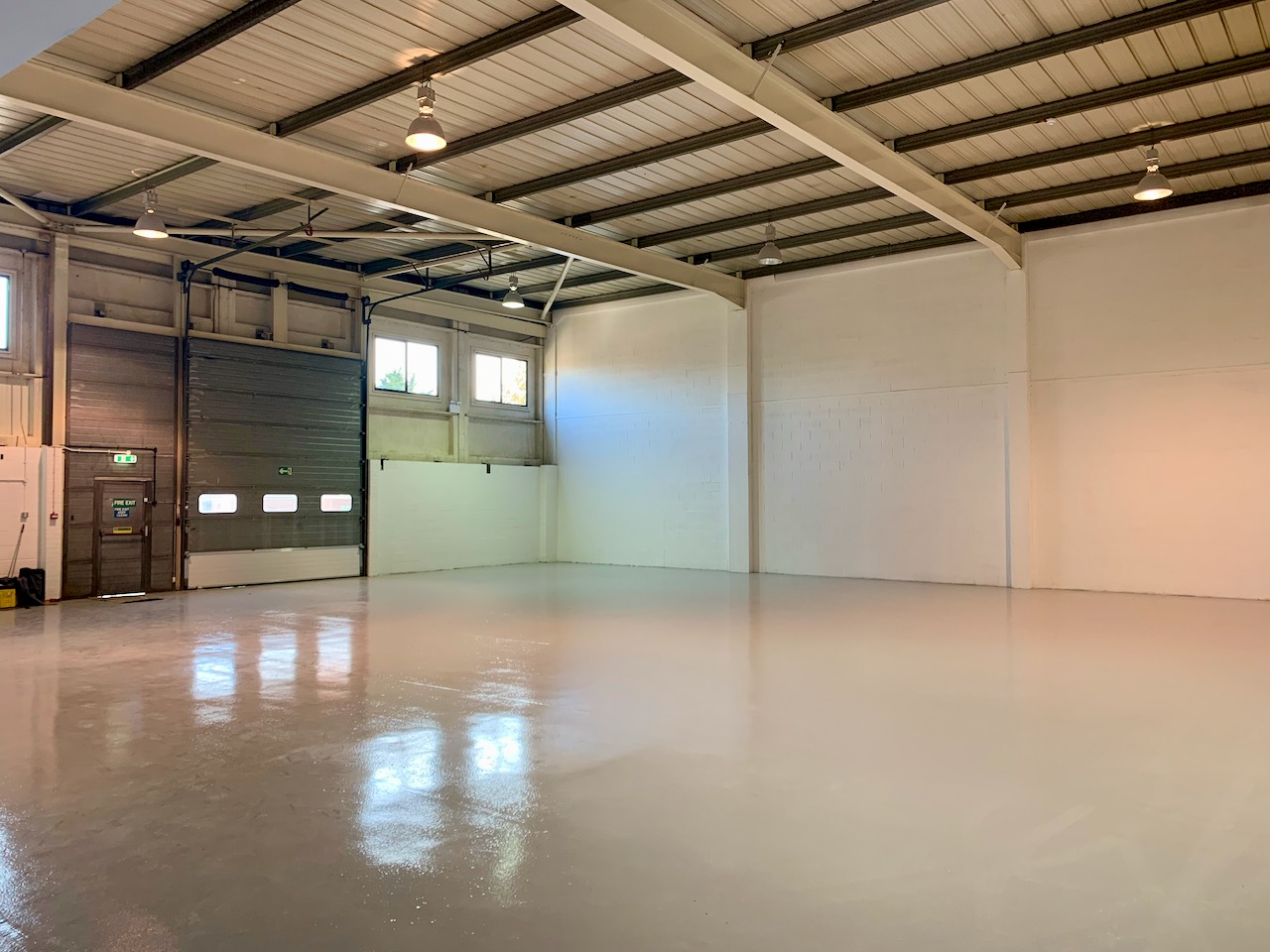 3-airport-exec-park-warehouse-internal