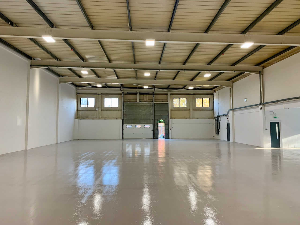 4-Airport-Exec-Park-Luton-Warehouse-internal