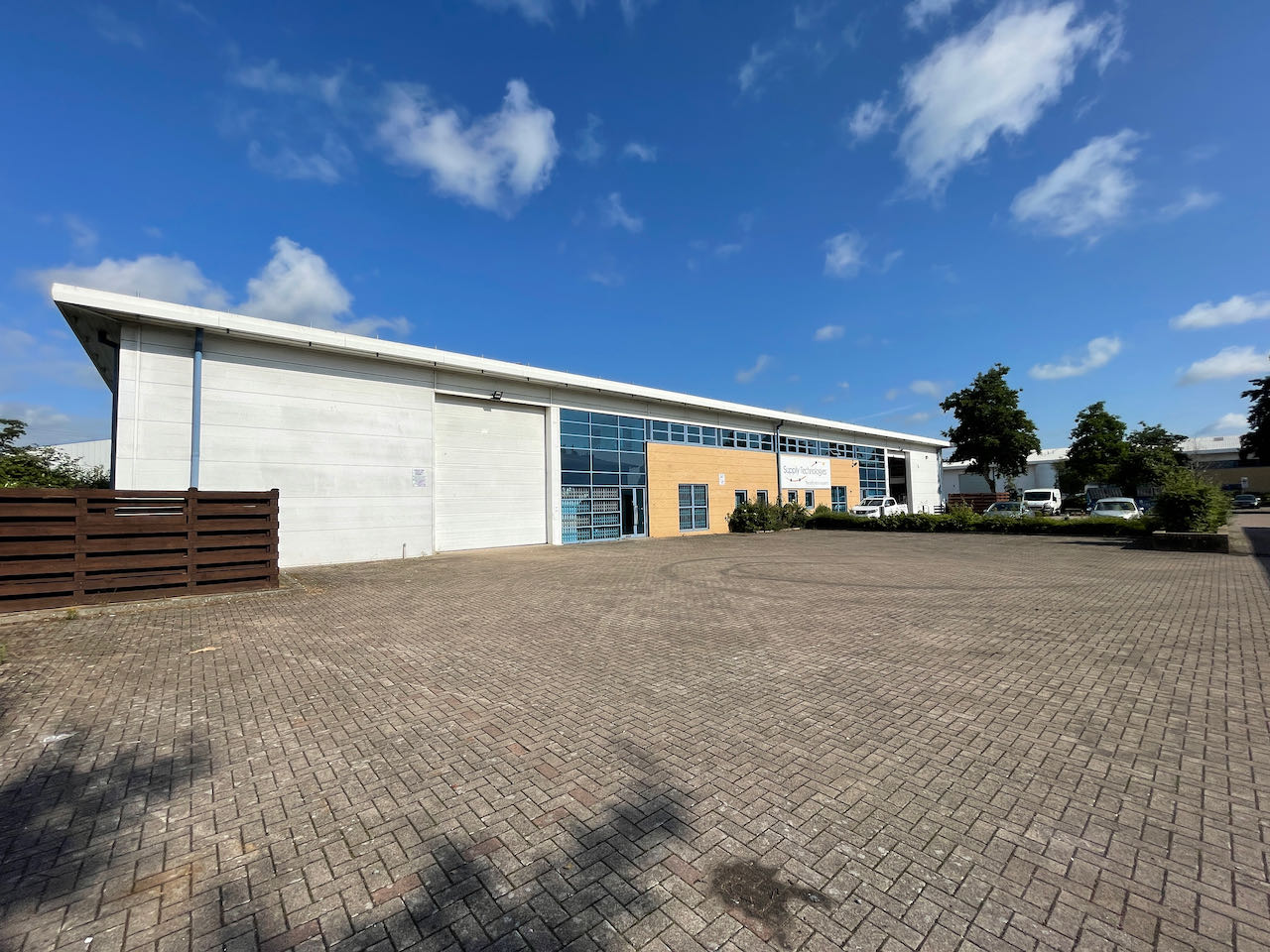 4-Millennium-Point-Aylesbury-warehouse-external-2