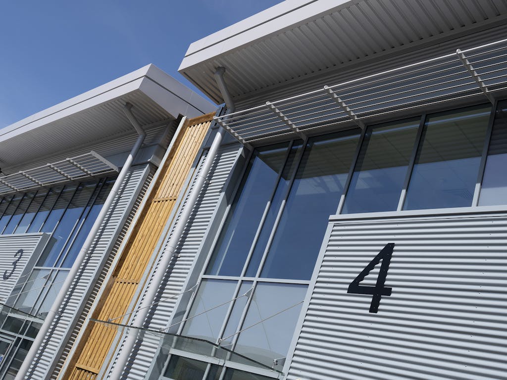 Unit 4 Insignia Park, Luton Road, Dunstable, LU5 4LW