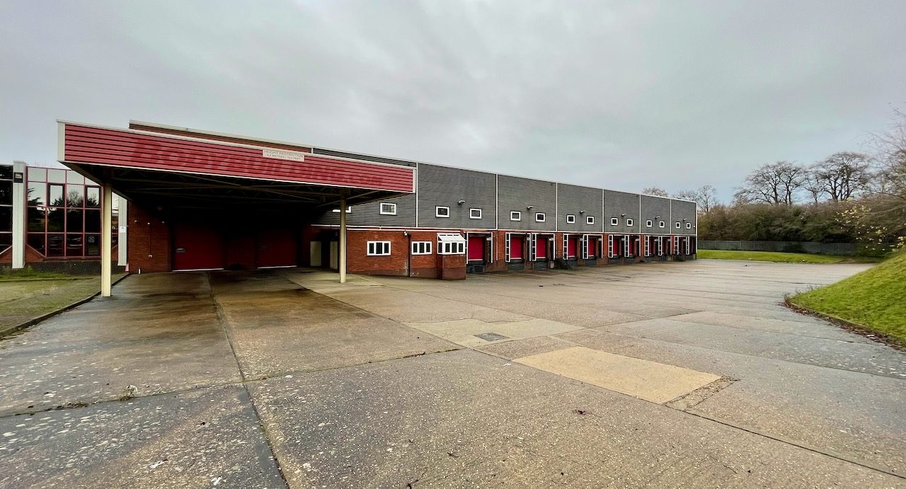 7-8-Foster-Avenue-Dunstable-Dec-2020-e1615562553867