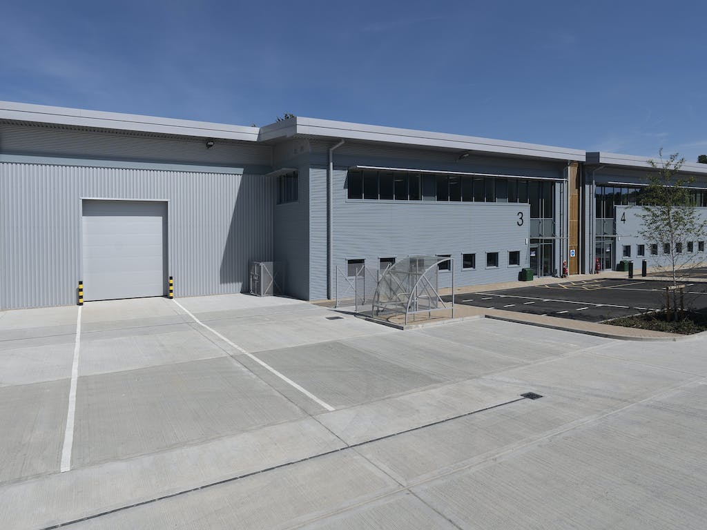 Unit 3 Insignia Park, Luton Road, Dunstable, LU5 4LW
