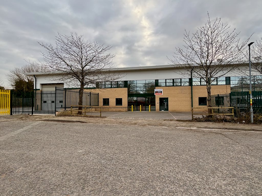 Unit 1, Link 40, St. James Road, Brackley, NN13 7XY