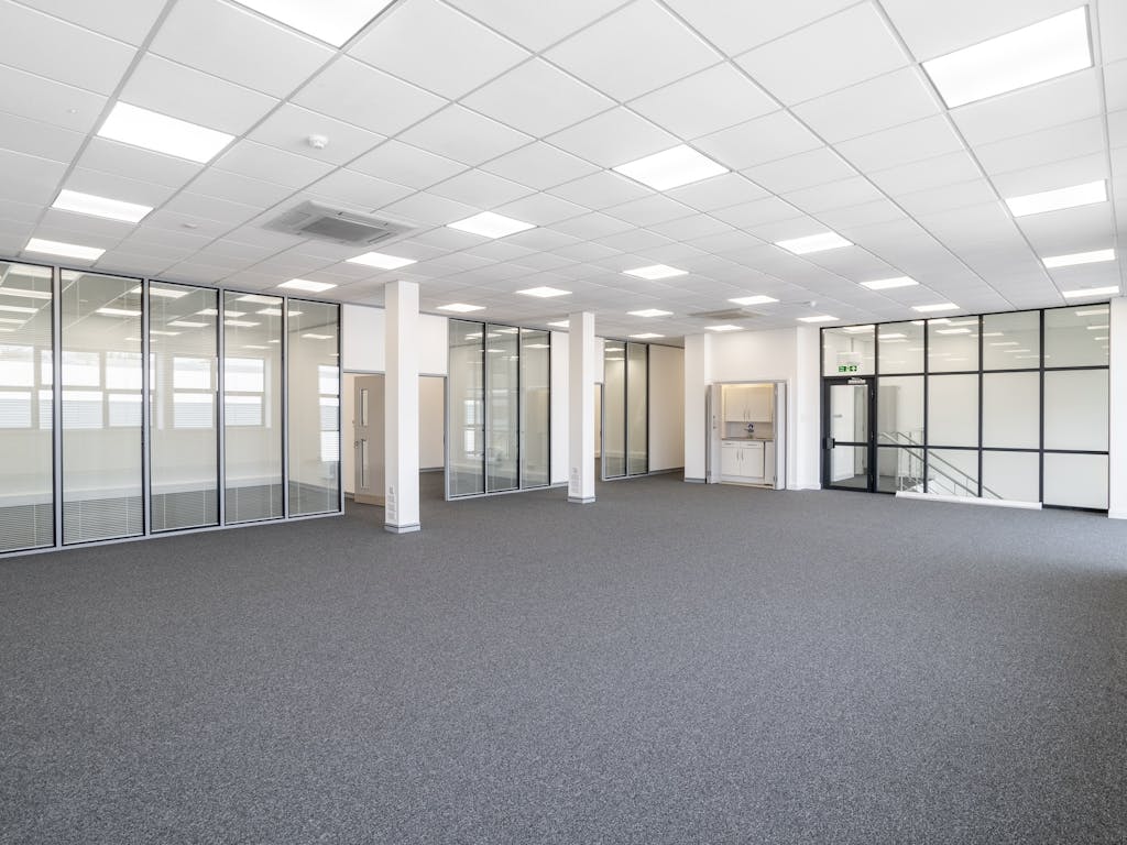 Unit 3 and 4 Nimbus Park Dunstable76