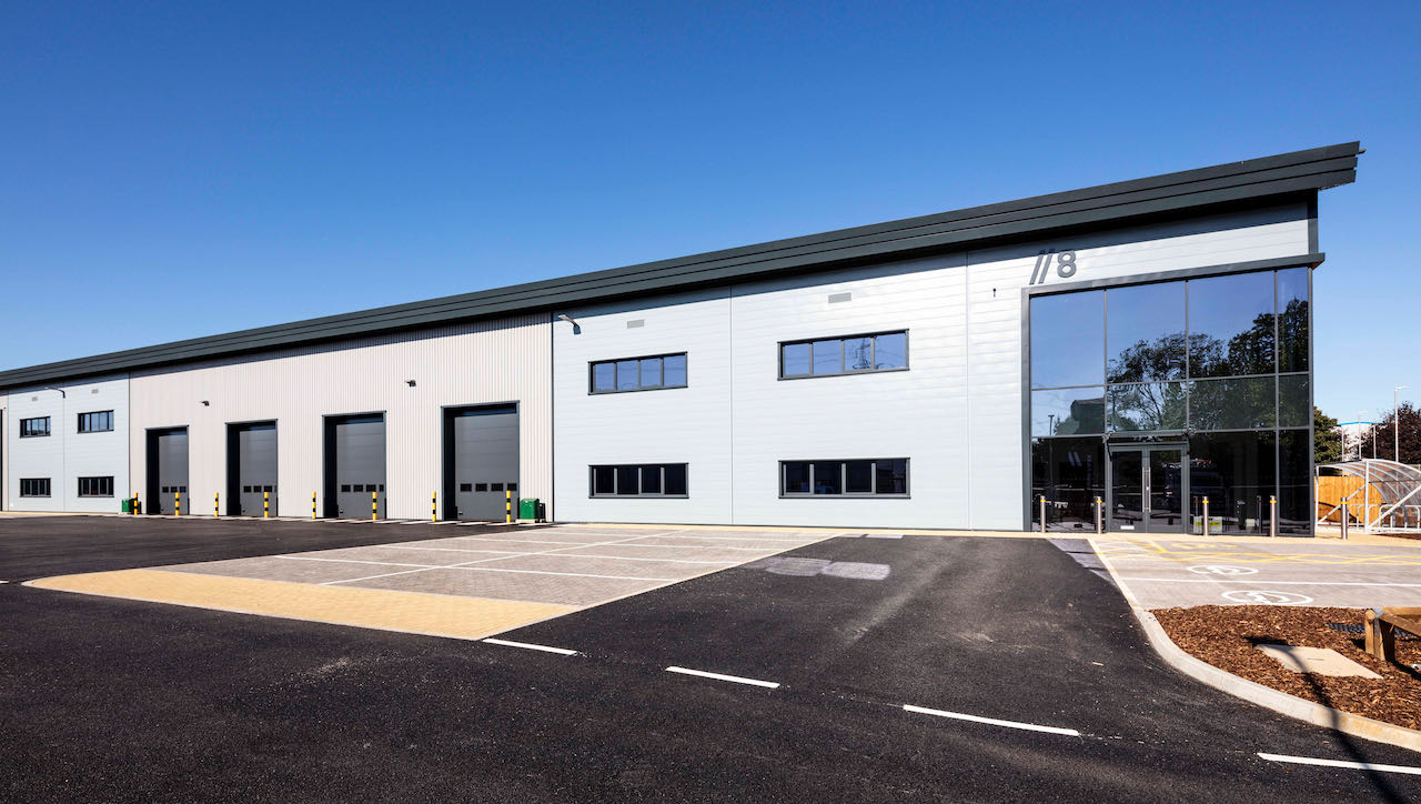 8-Union-Park-Leighton-Buzzard-Warehouse-external