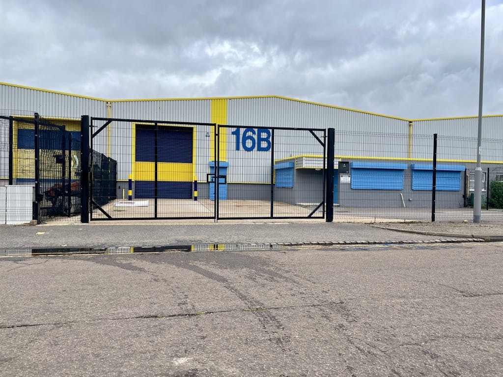 Unit 16B Cosgrove Way, Luton, LU1 1XL