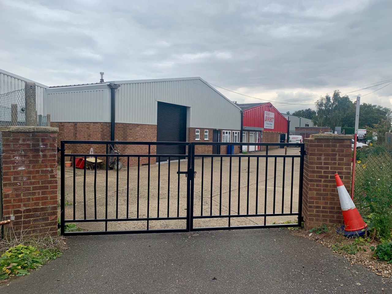 Billington-Road-Leighton-Buzzard-Gates