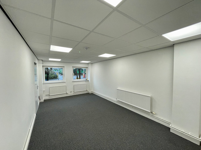 Q1-Cherrycourt-GF-Office-refurbished