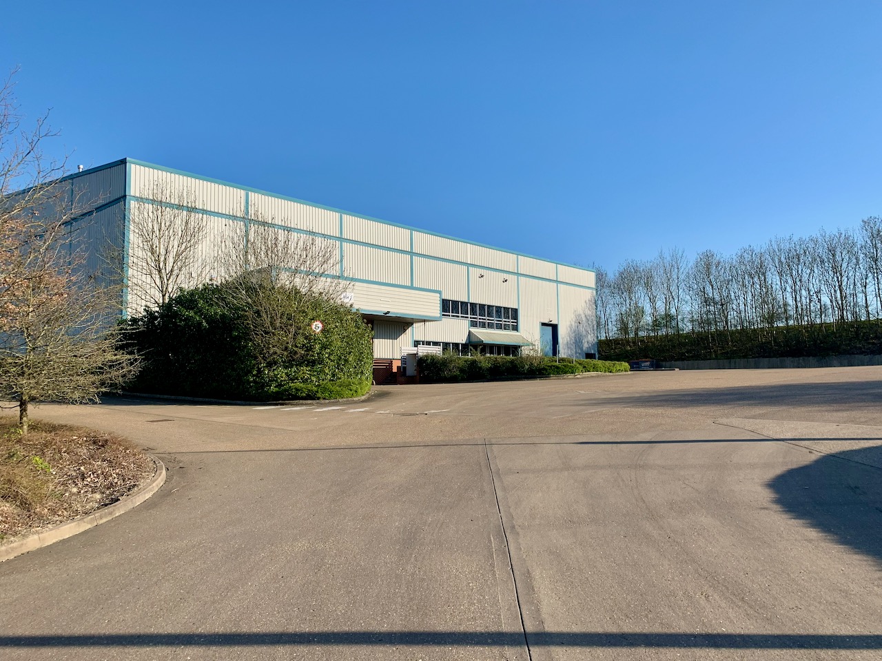 Unit-2-Crawley-Crossing-Warehouse-external-March-2020-3