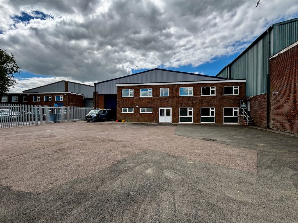 4 Frenchs Avenue Dunstable Mileway Warehouse For Rent External