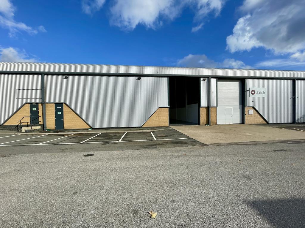 Unit 5 Sundon Business Park, Dencora Way, Luton, LU3 3HP